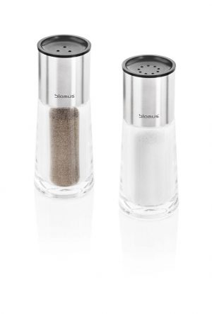 Perea Salt and Pepper Set filled with salt and pepper