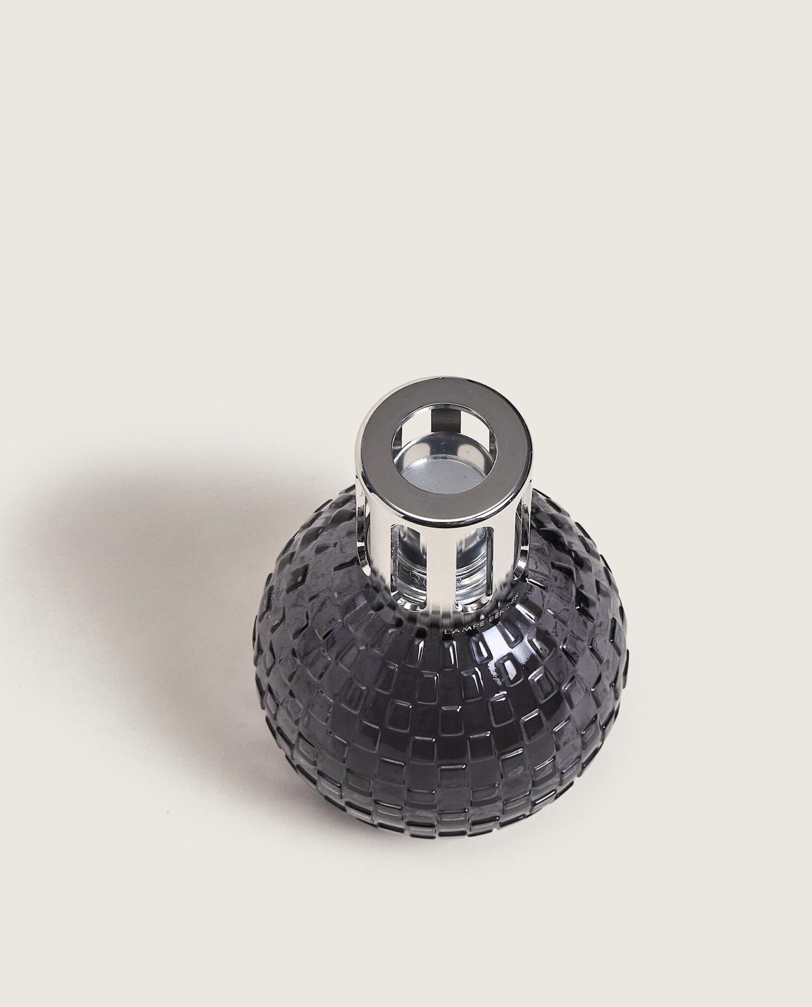 Disco Grey Fragrance Lamp Gift Set with Pure White Tea - Image 5